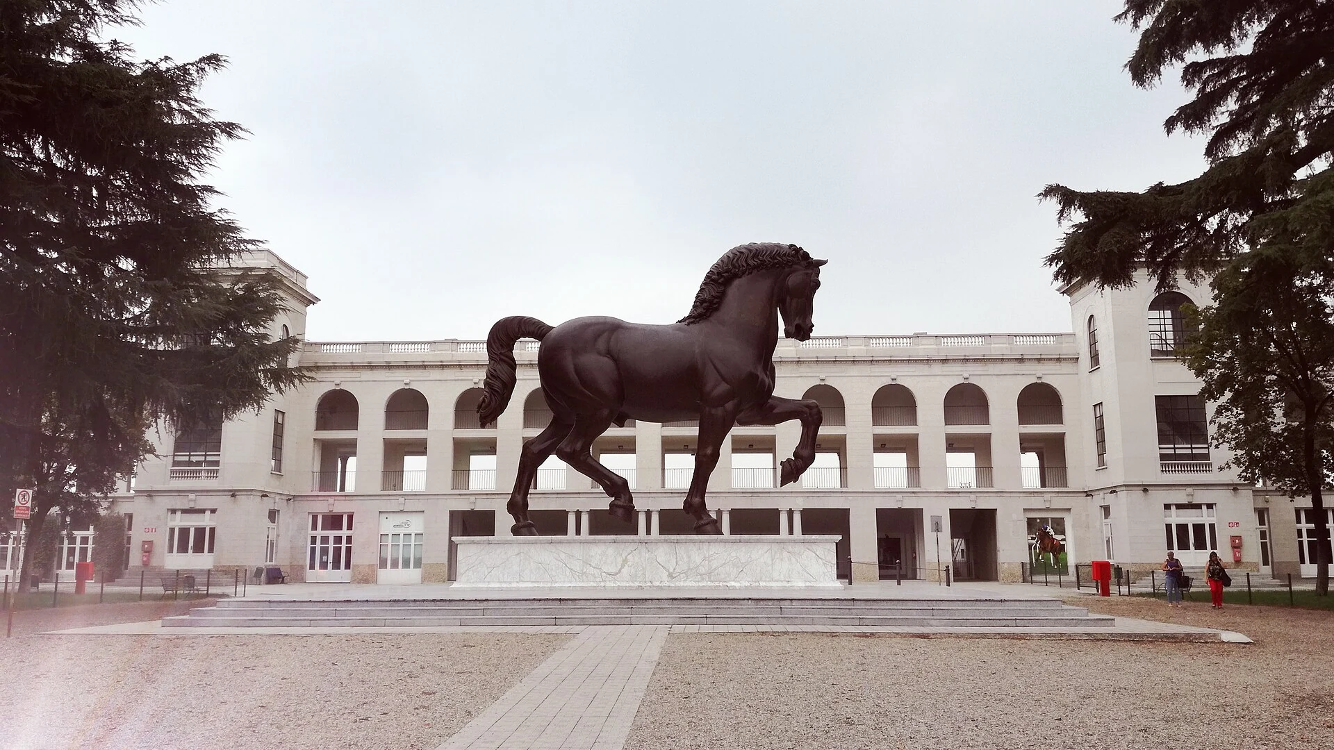 Ippodromo di San Siro e Cavallo di Leonardo — Milano