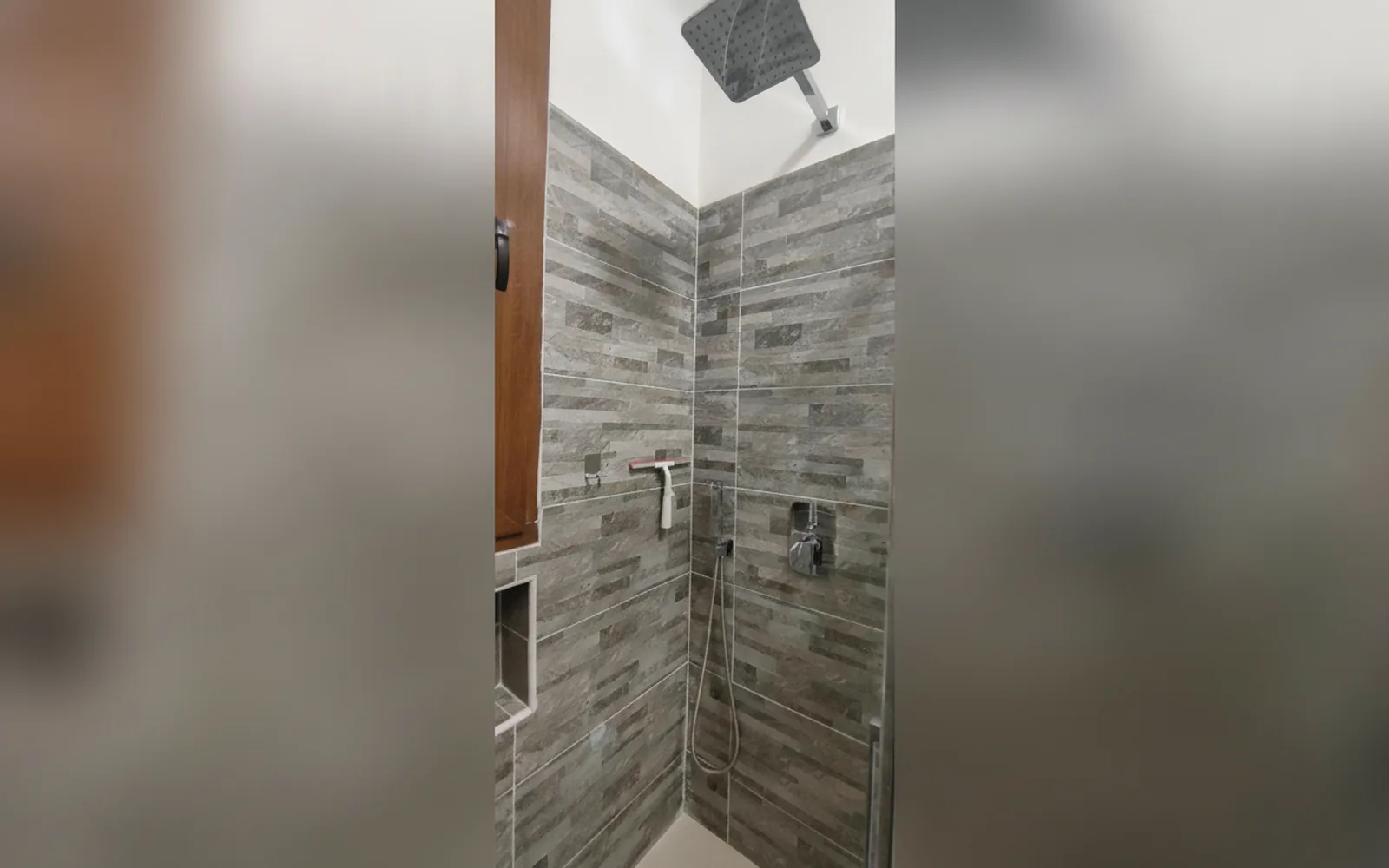 Camera con bagno privato — La Casa In Fiera, Pero (Lombardia) (foto 10)