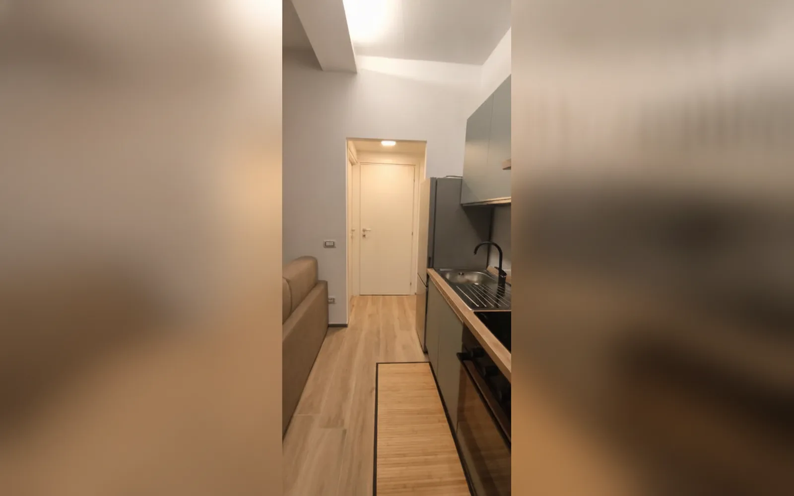 Camera con bagno privato — La Casa In Fiera, Pero (Lombardia) (foto 12)
